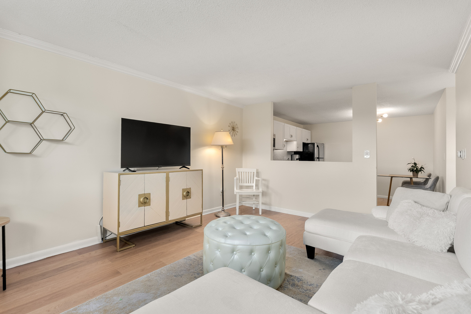 AVH Realty, Inc. - 145 Essex Ave #405 - Gloucester